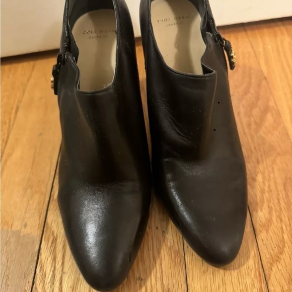 Cole Haan Black Ankle Boots with High Stiletto Heels and Textured Finish - Picture 5 of 6